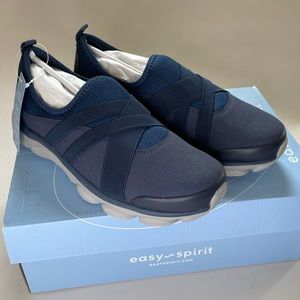 Easy Spirit dark blue walking shoes NWT